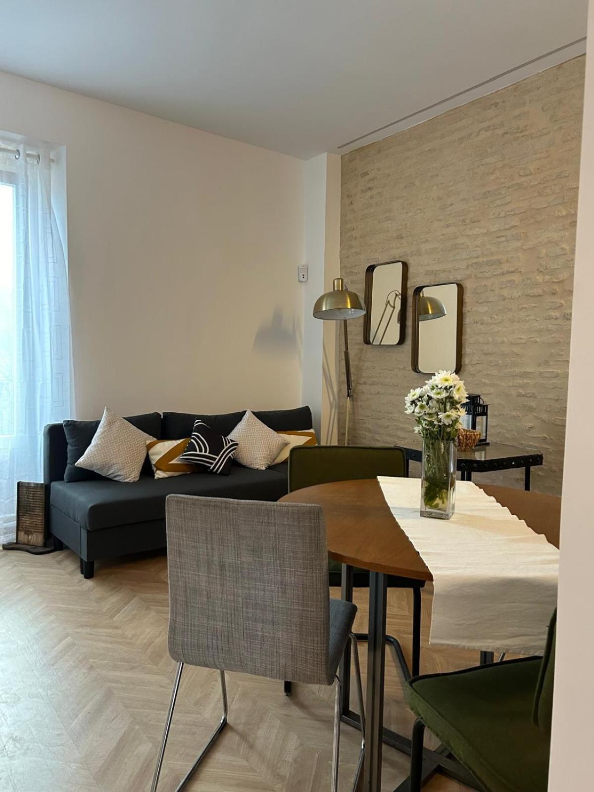 Center Apartment Fully Eqquiped Opcional Breakfast Sevilla Exterior foto